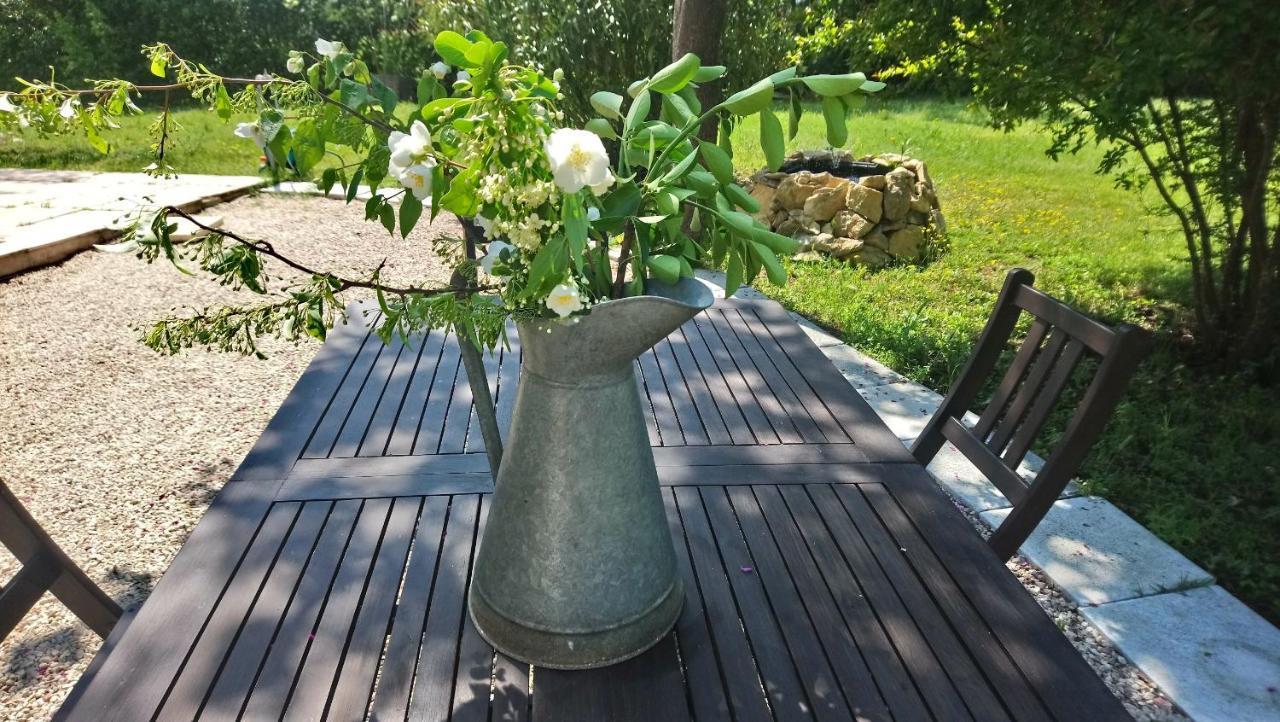 L'Esperluette En Camargue Bed & Breakfast Uchaud ภายนอก รูปภาพ