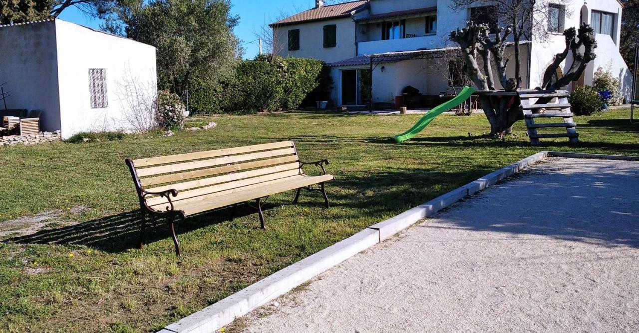 L'Esperluette En Camargue Bed & Breakfast Uchaud ภายนอก รูปภาพ